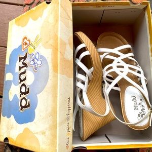 NIB Miss Artemis White Strappy Wedge